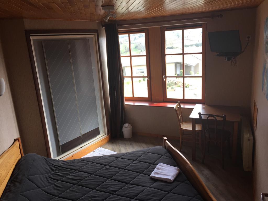 Hotel Saint Pierre Les Sauvages  Eksteriør bilde