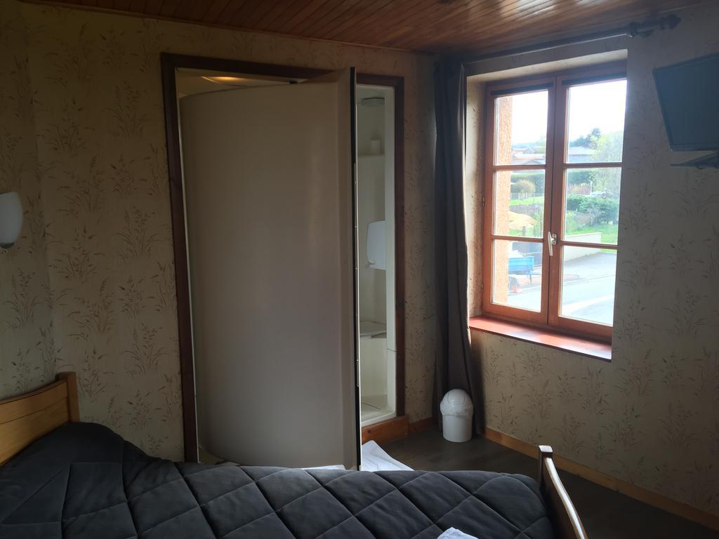Hotel Saint Pierre Les Sauvages  Eksteriør bilde